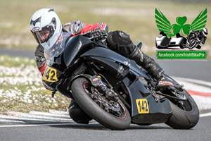 Adrian Heraty motorcycle racing at Bishopscourt Circuit