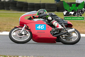 Mark Johnson motorcycle racing at Bishopscourt Circuit