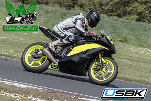 Gary Jordan motorcycle racing at Kirkistown Circuit