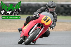 Andy Kildea motorcycle racing at Bishopscourt Circuit