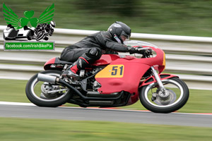 Andy Kildea motorcycle racing at Bishopscourt Circuit