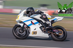 Gordon Morris motorcycle racing at Bishopscourt Circuit