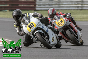 Gordon Morris motorcycle racing at Bishopscourt Circuit