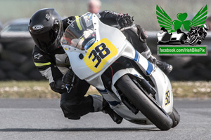 Gordon Morris motorcycle racing at Bishopscourt Circuit