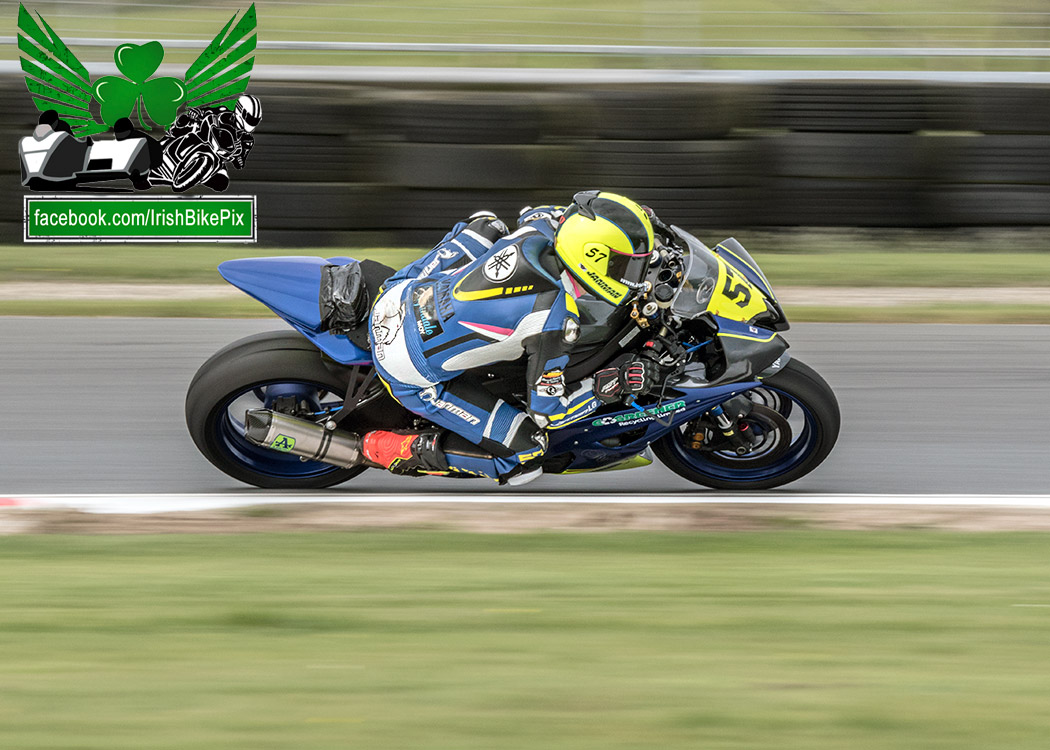 Michael Owens motorcycle racing at Bishopscourt Circuit