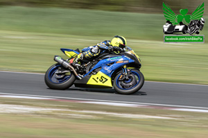 Michael Owens motorcycle racing at Kirkistown Circuit