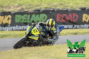 Michael Owens motorcycle racing at Mondello Park