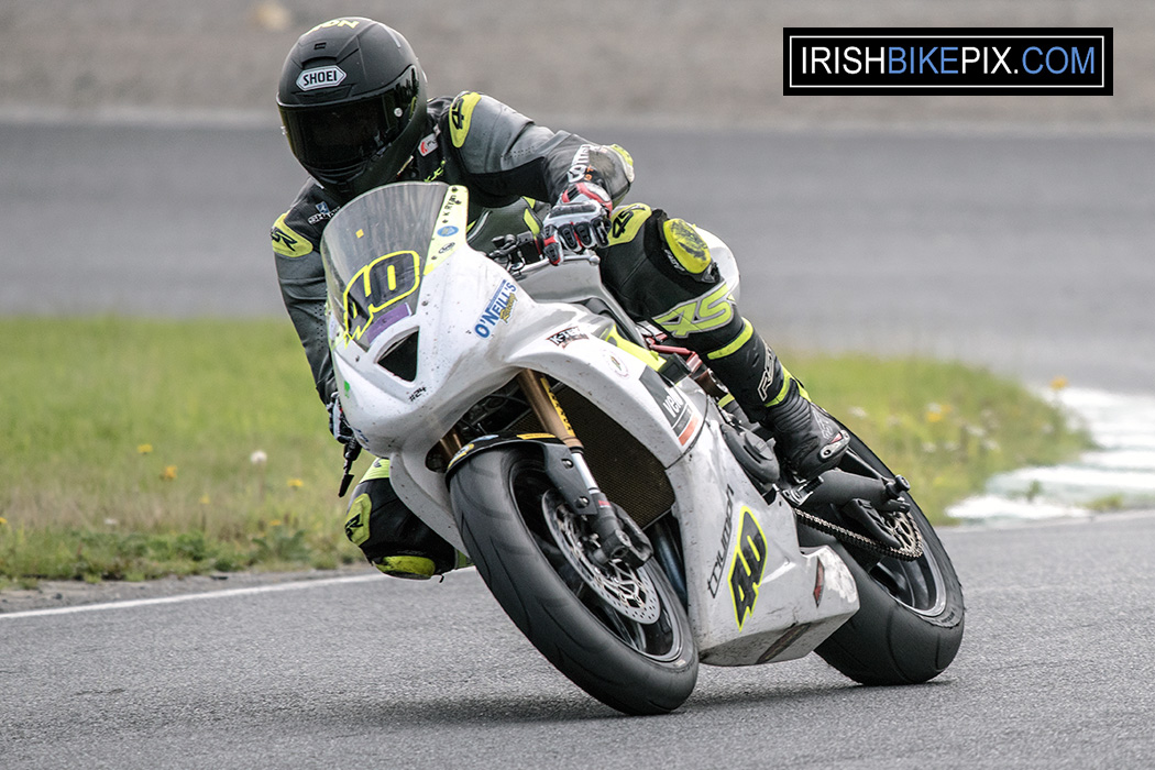 Taran Ramdhanie motorcycle racing at Mondello Park