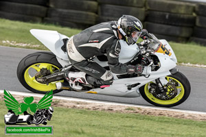 Keith Richardson motorcycle racing at Bishopscourt Circuit