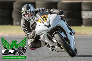 Keith Richardson motorcycle racing at Bishopscourt Circuit