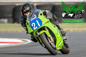 Scott Russell motorcycle racing at Bishopscourt Circuit