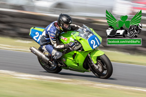 Scott Russell motorcycle racing at Kirkistown Circuit