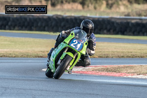 Scott Russell motorcycle racing at Bishopscourt Circuit