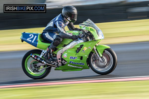 Scott Russell motorcycle racing at Bishopscourt Circuit