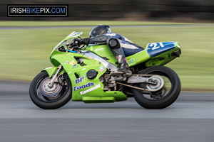 Scott Russell motorcycle racing at Bishopscourt Circuit