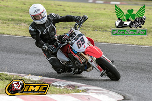 Gary Scott motorcycle racing at Nutts Corner Circuit