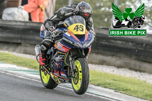 Darryl Sharkey motorcycle racing at Mondello Park