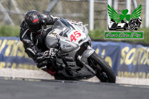 Darryl Sharkey motorcycle racing at Mondello Park