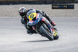 Darryl Sharkey motorcycle racing at Mondello Park