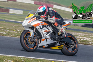 Jonny Singleton motorcycle racing at Bishopscourt Circuit