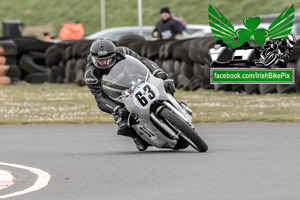 Ian Thompson motorcycle racing at Bishopscourt Circuit